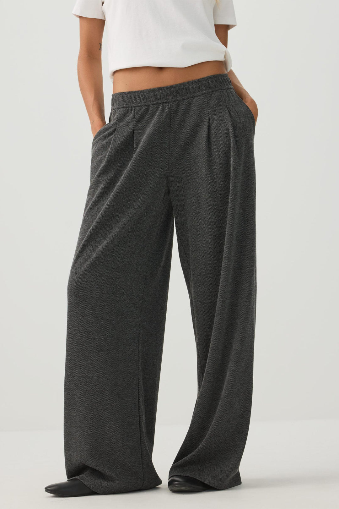 Pleated Wide Leg Knit Pants