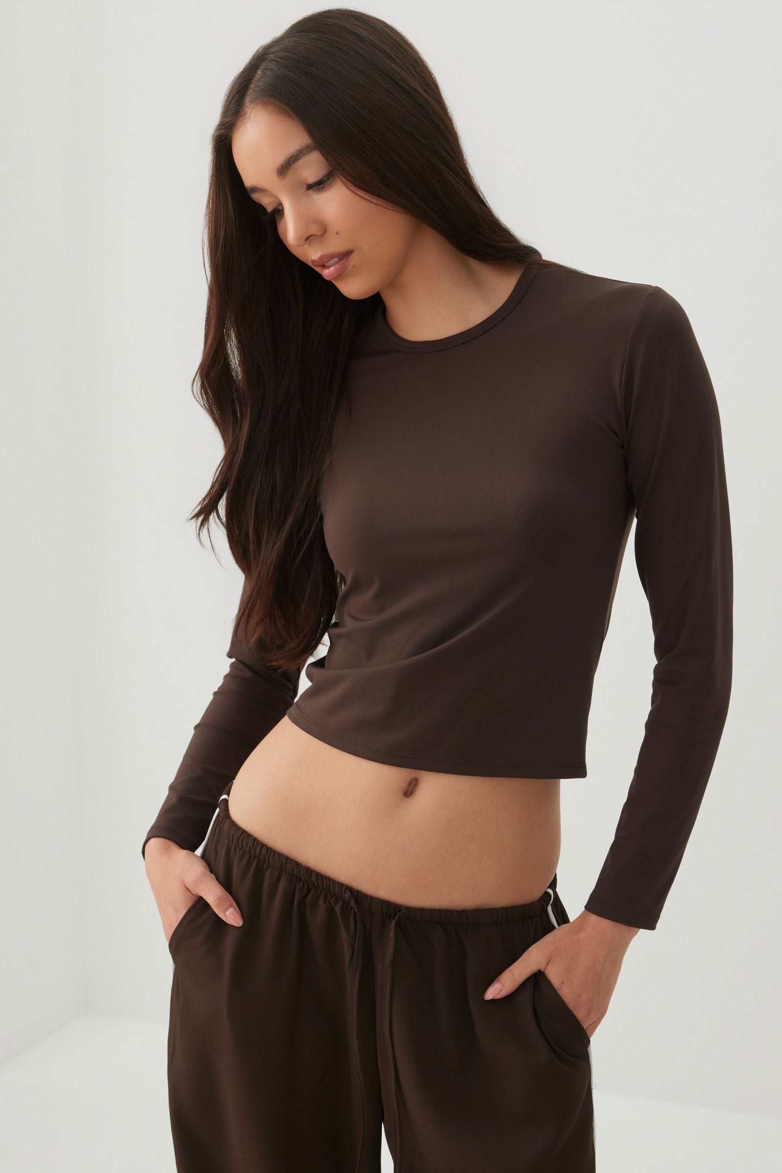 トップス LONG-SLEEVES T-SHIRT Super Soft Long Sleeve Crop T-Shirt | Ardene