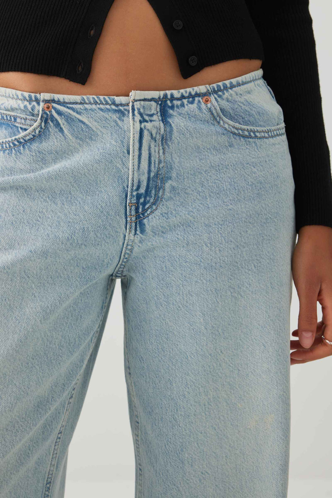 The Off-Duty No-Waistband Fit Low Rise Wide Leg Jean