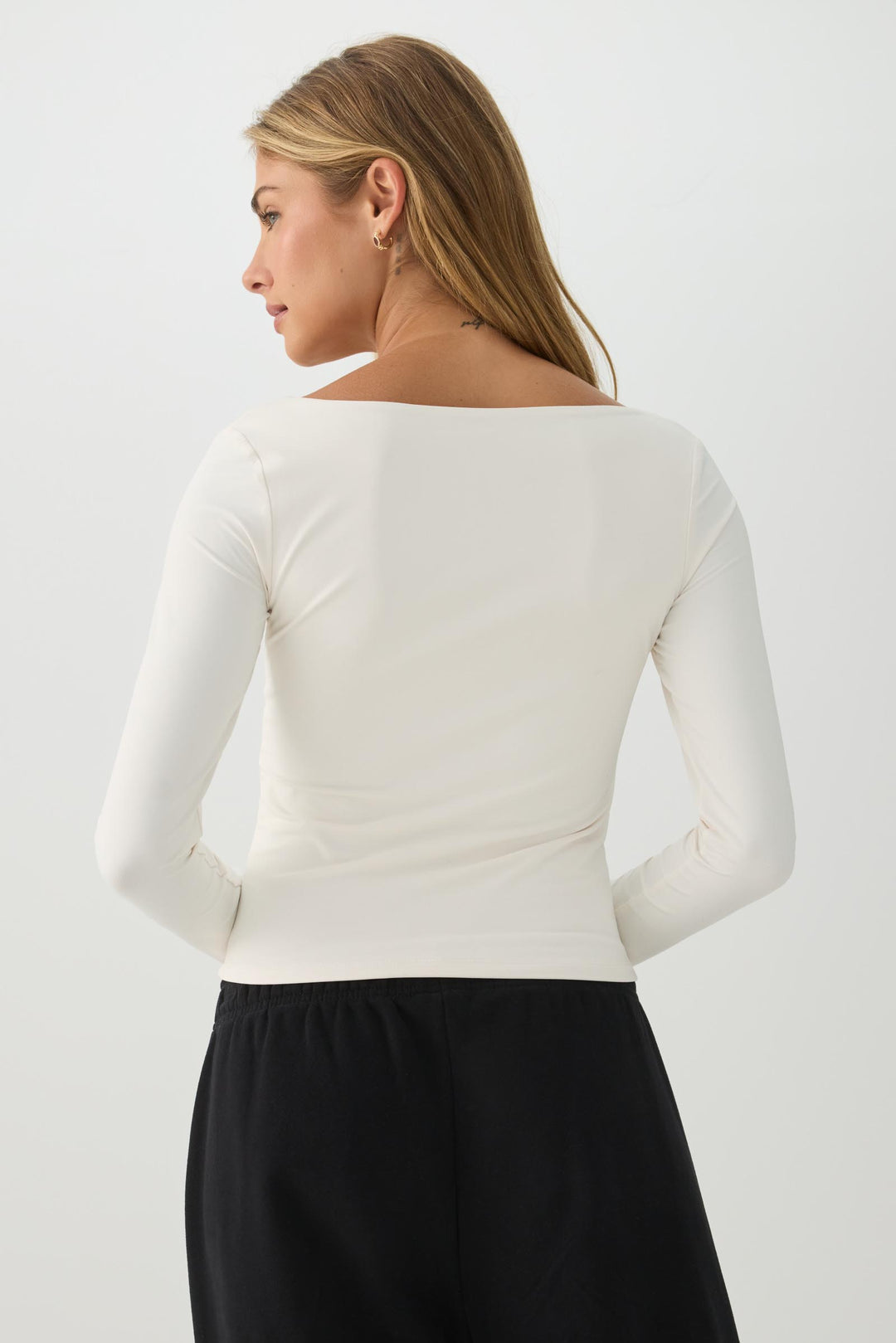 Scoop Neck Long Sleeve Top