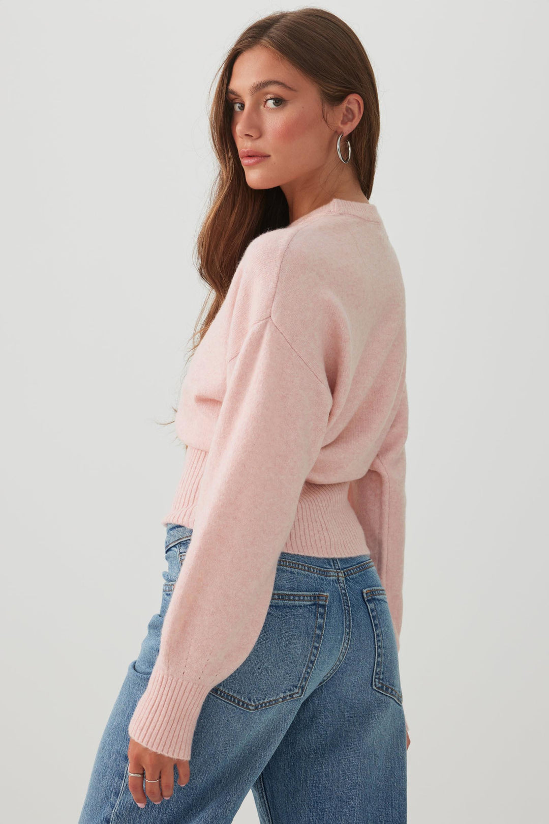 MODERAKNIT™ Long Cuff Crew Neck Sweater