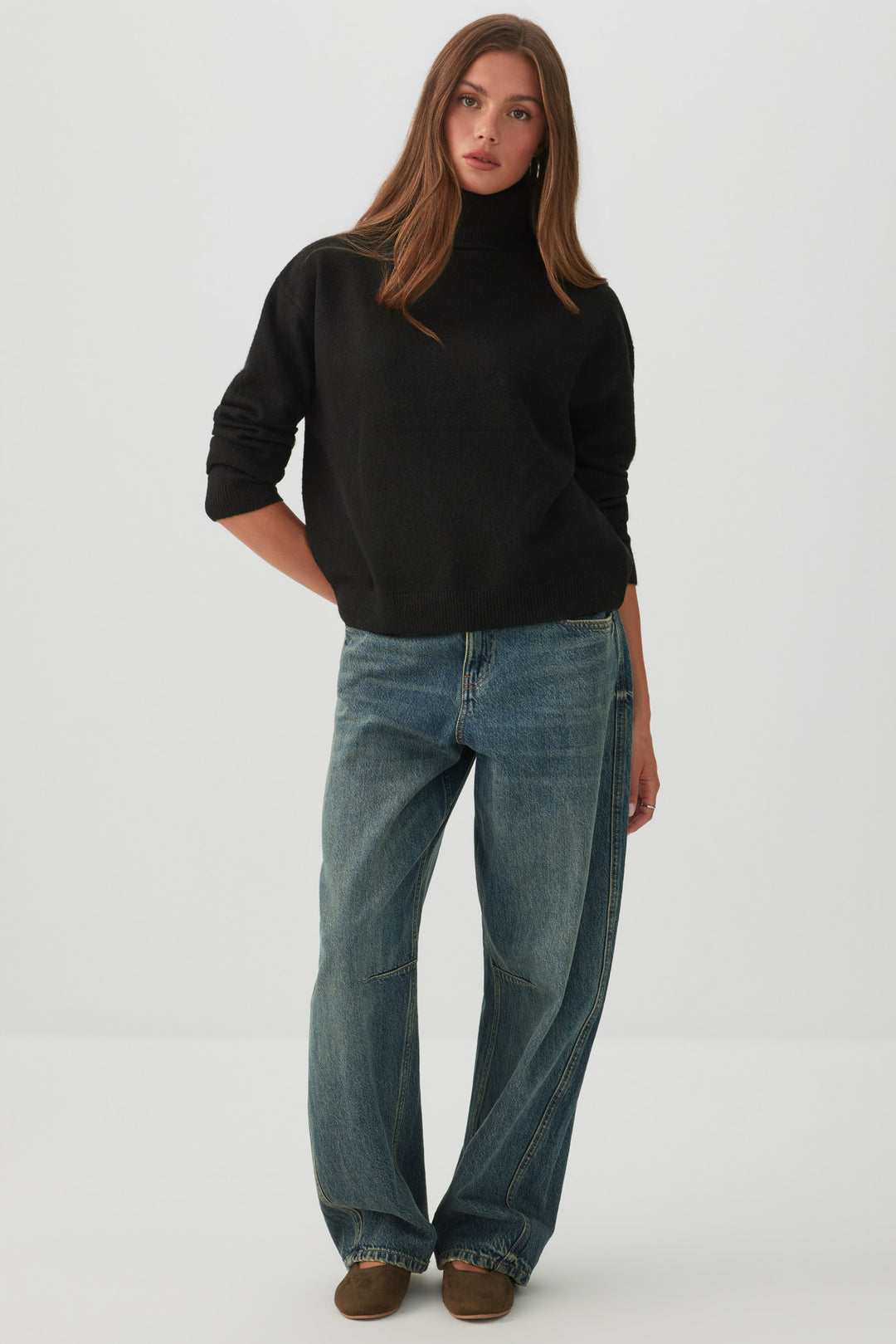 MODERAKNIT™ Oversized Turtleneck Sweater