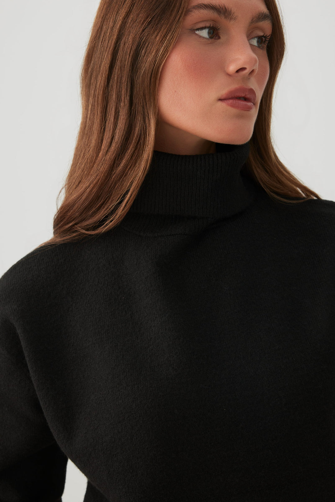 MODERAKNIT™ Oversized Turtleneck Sweater