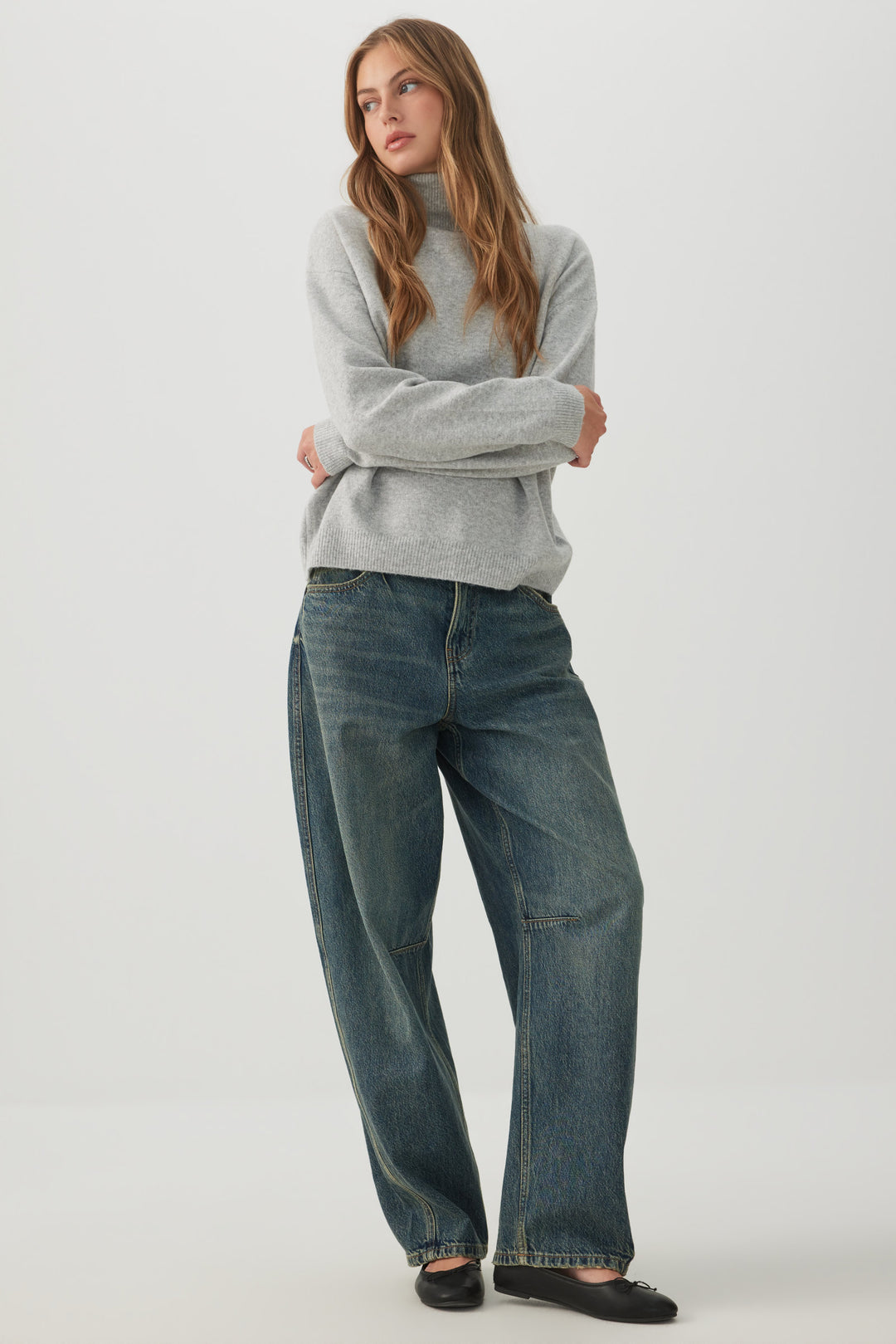 MODERAKNIT™ Oversized Turtleneck Sweater