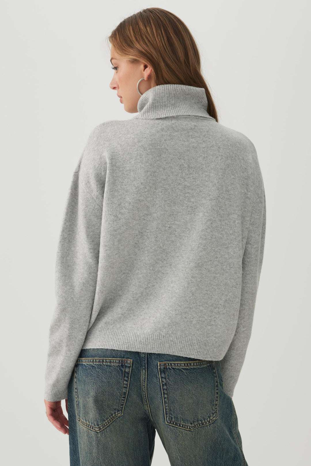 MODERAKNIT™ Oversized Turtleneck Sweater