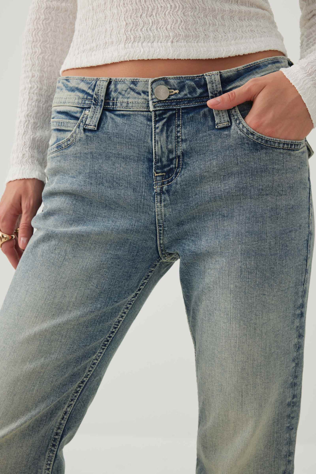 Jean bootcut taille basse coupe Rogue