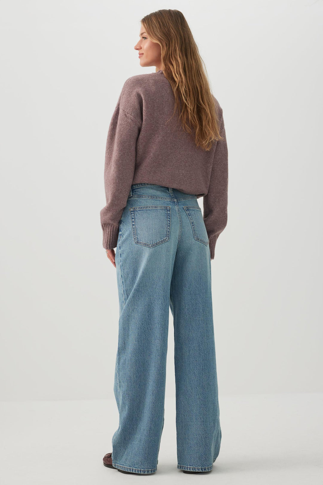 The Legacy Fit High Rise Wide Leg Jean
