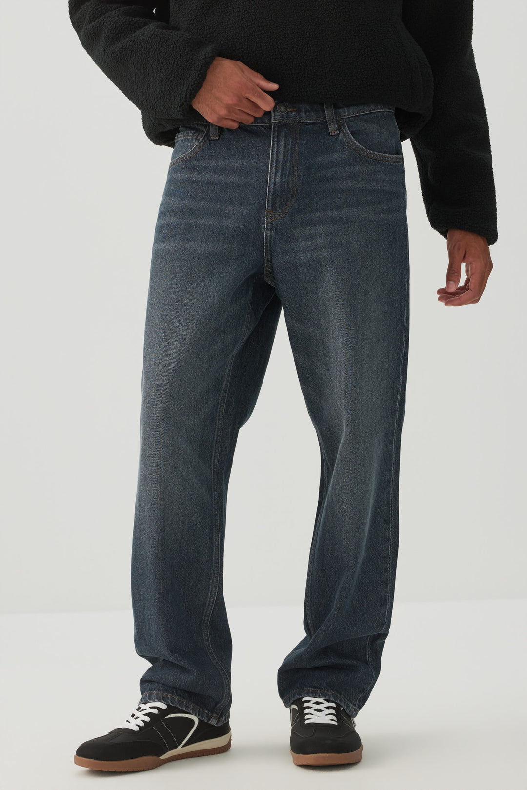 Loose Straight Leg Jeans