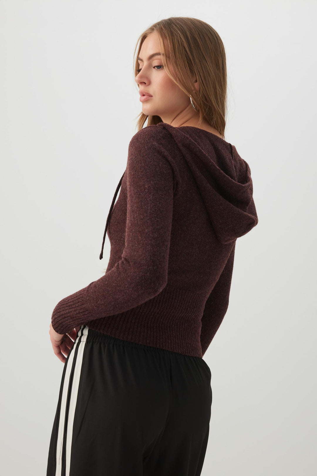 Veste ajustée à capuchon