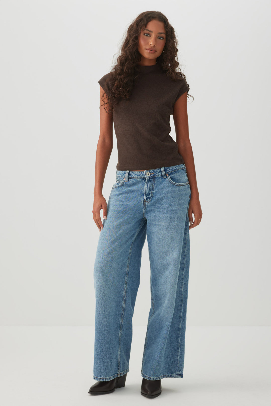 Mock Neck Short Sleeve Knit Top