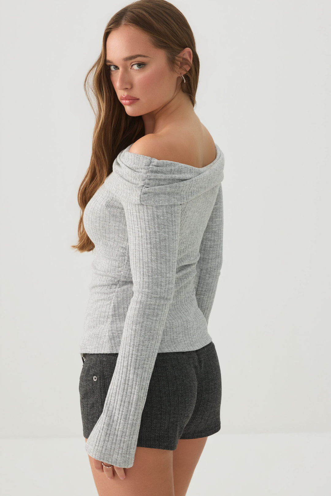 Haut replié à épaules dénudées en tricot