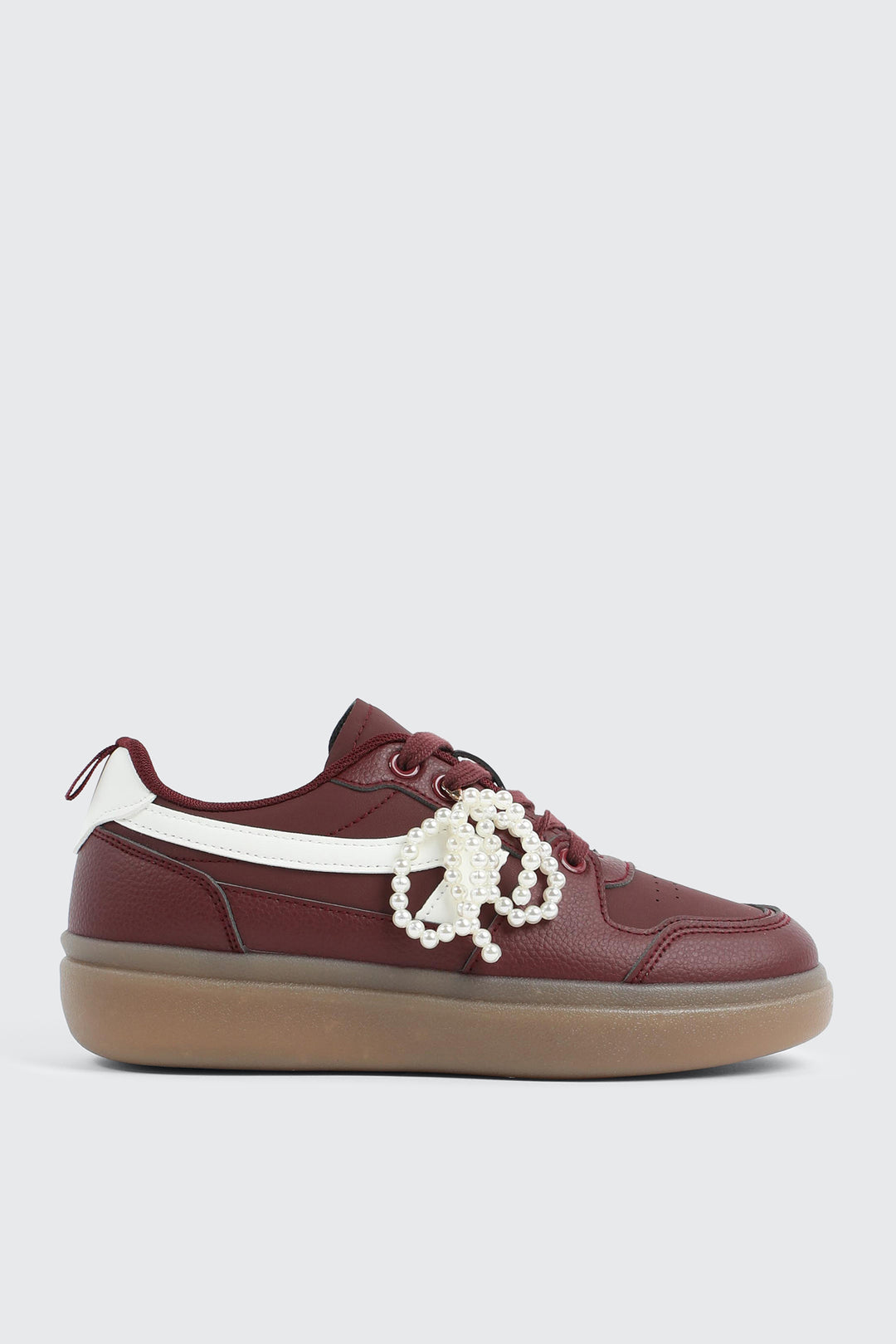 Espadrilles à détail de boucle perlée