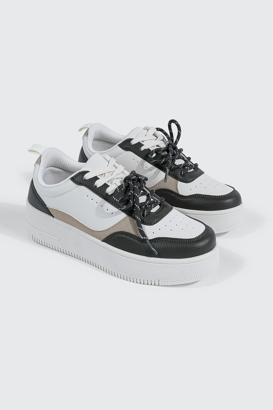 Espadrilles à semelle étaisse et double laçage