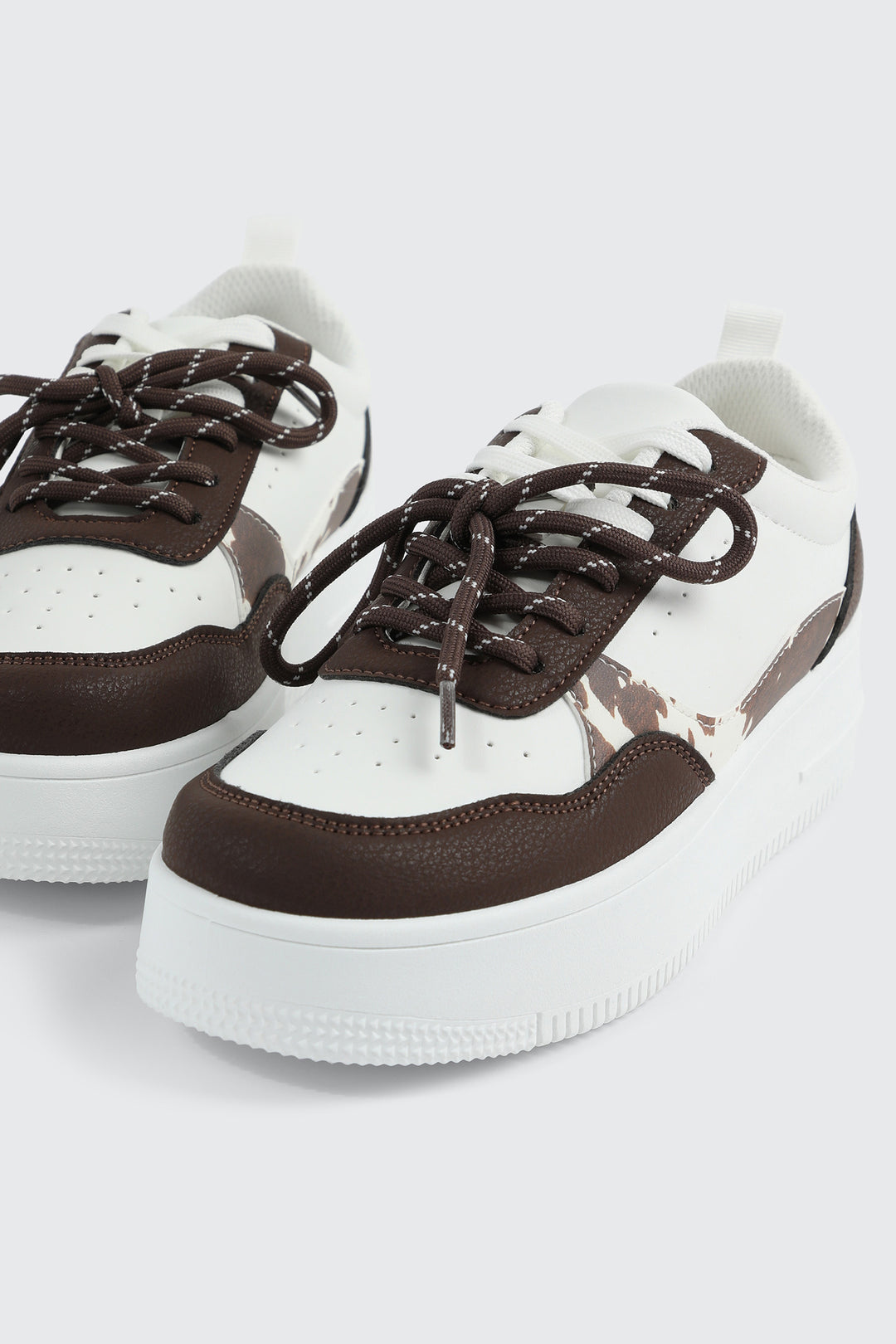 Espadrilles à semelle étaisse et double laçage
