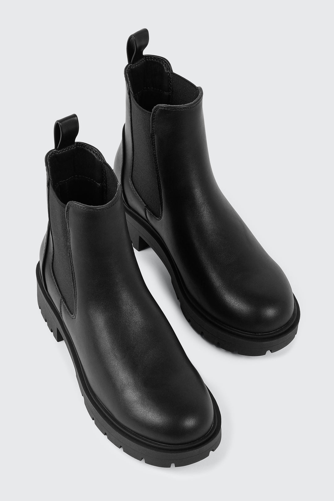 Round Toe Chelsea Boots