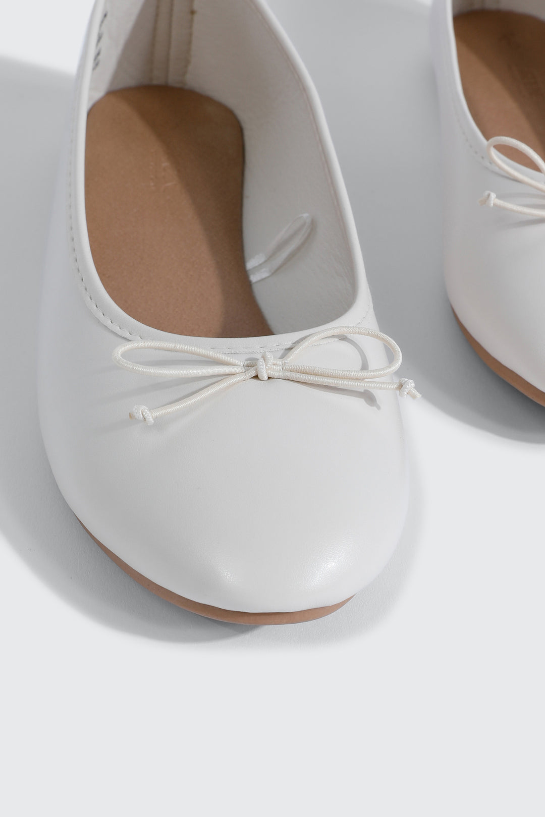 Round Toe Ballet Flats with Bow