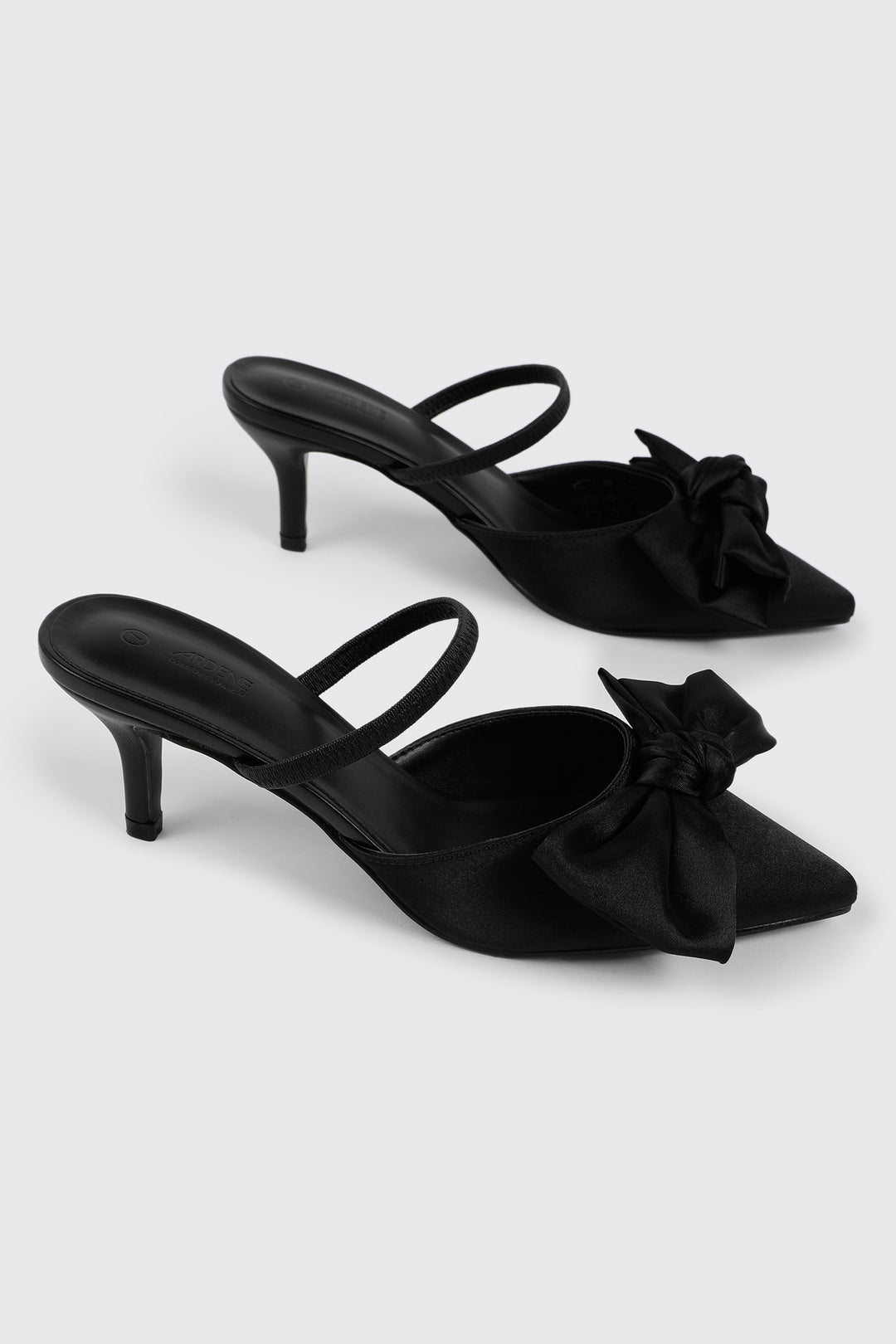 Pointed Heels with Bow
