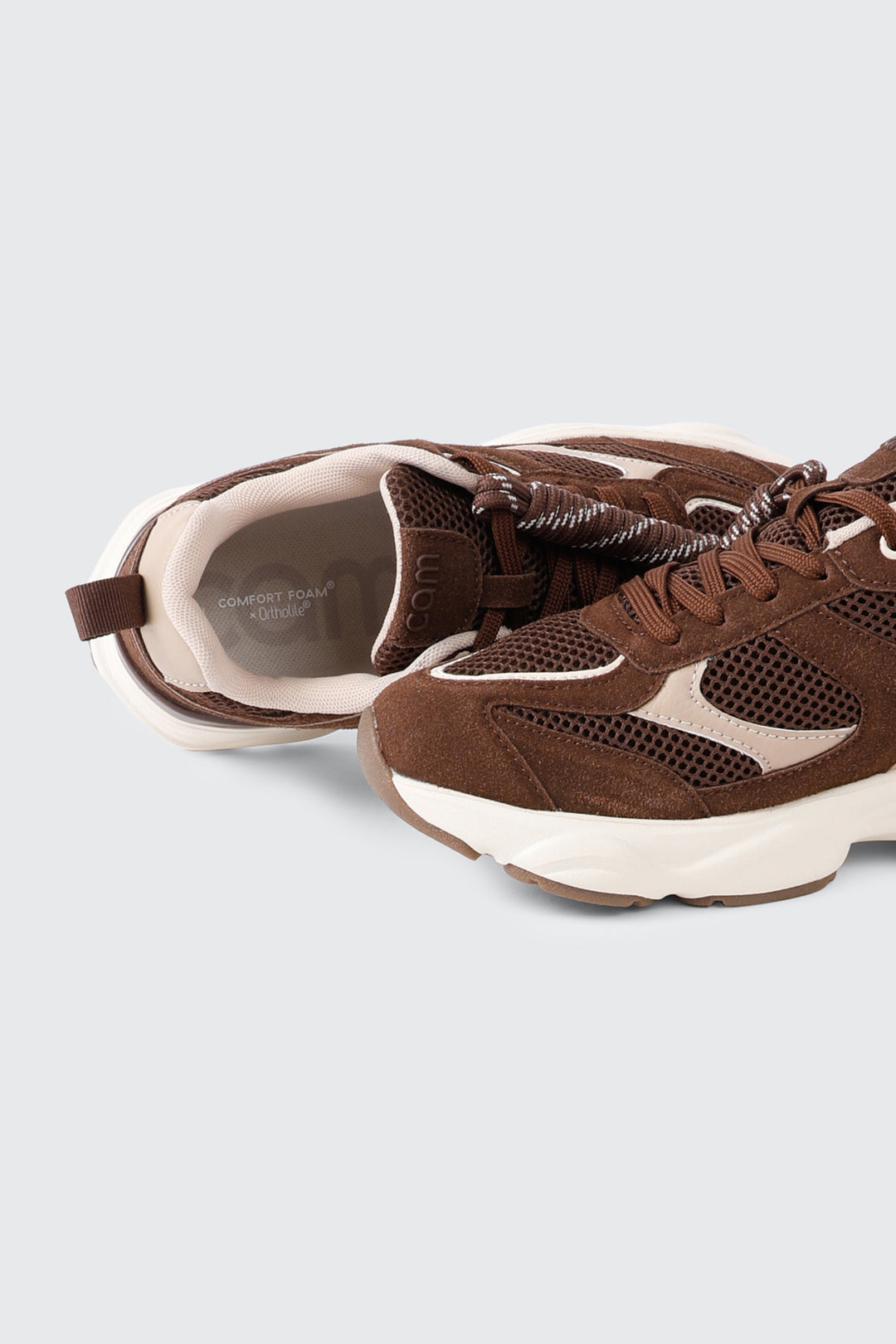 camactive™ Jogger Sneakers