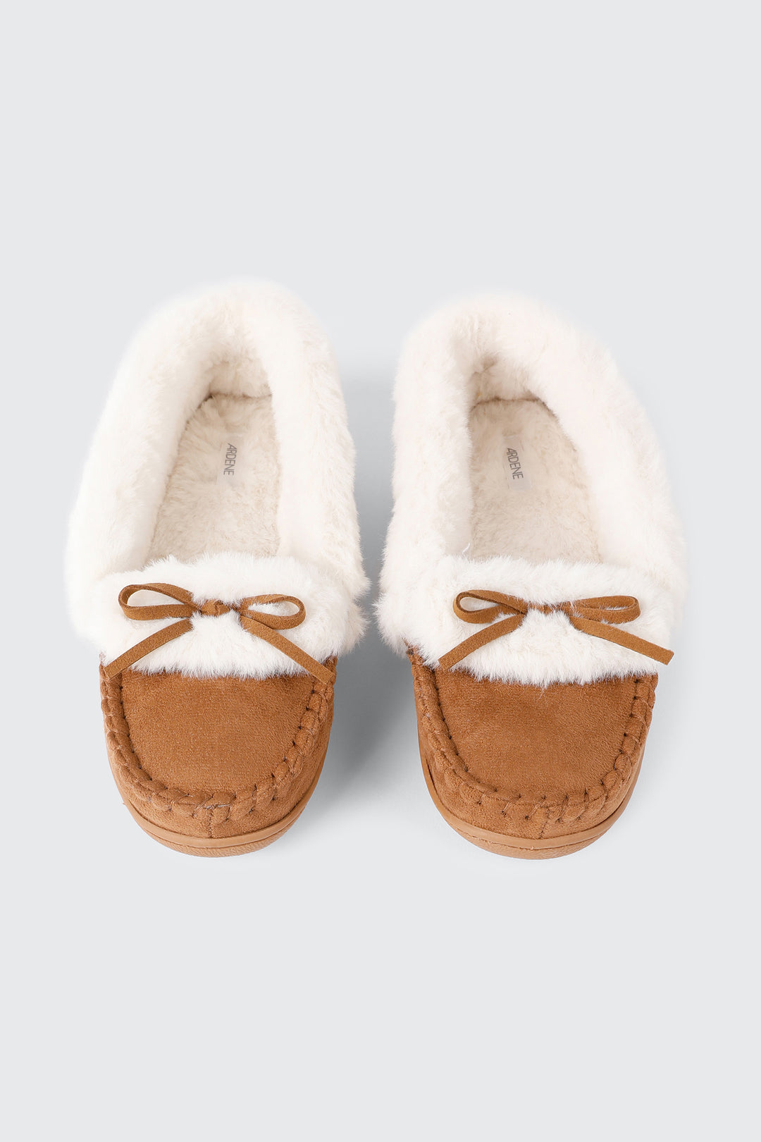 Pantoufles style mocassin en faux suède