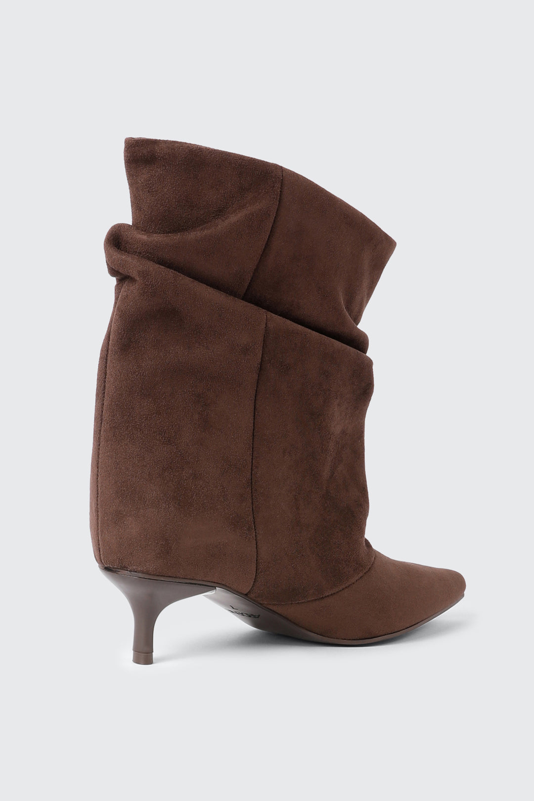Bottes à bout pointu et talon bas