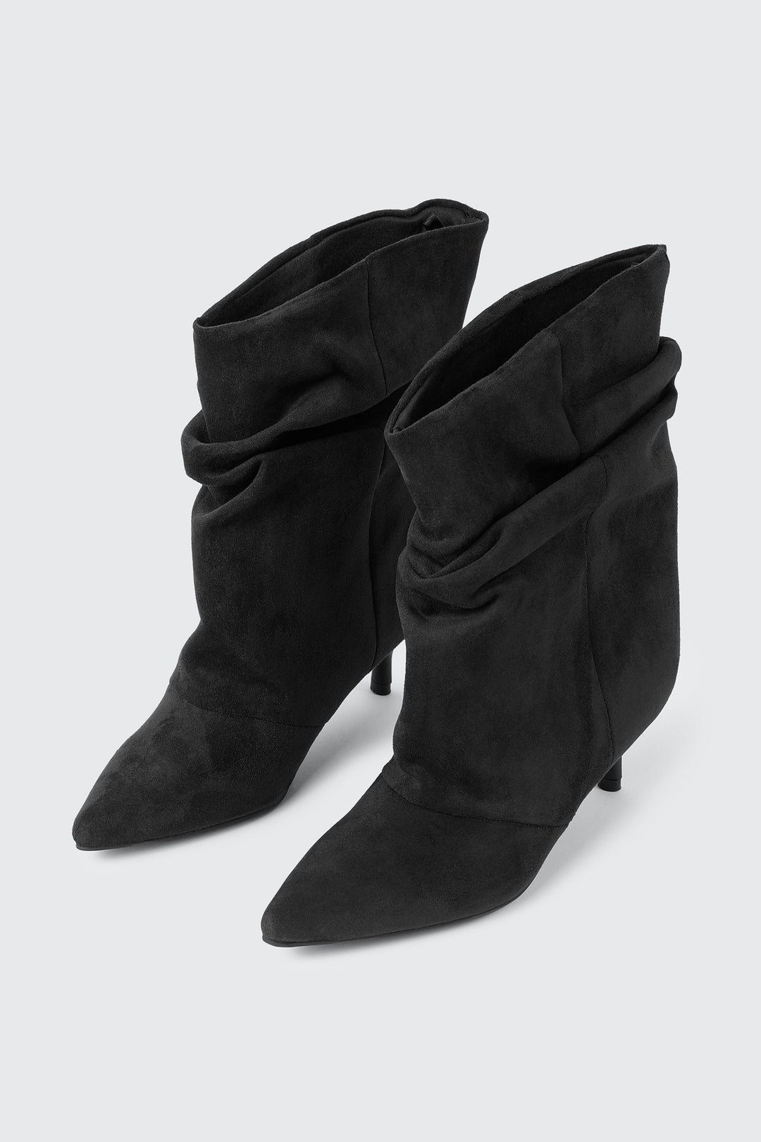 Bottes à bout pointu et talon bas