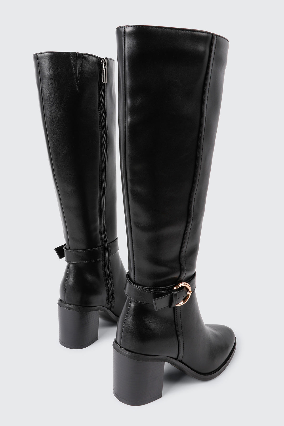 Bottes hautes à bout pointu
