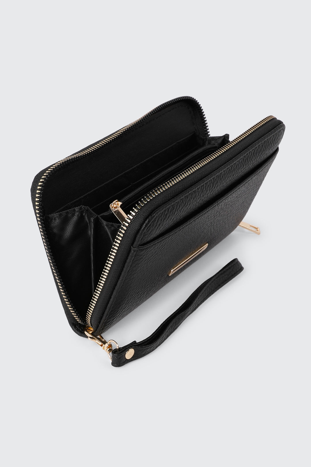 Pebbled Zip Wallet