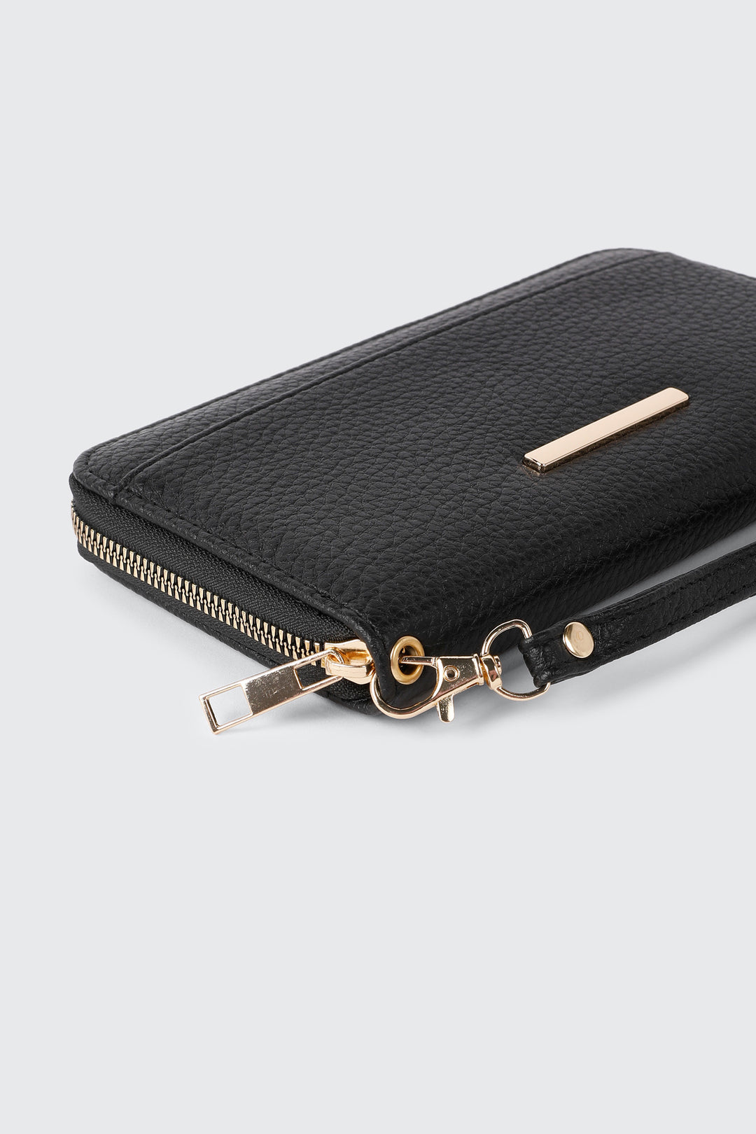 Pebbled Zip Wallet