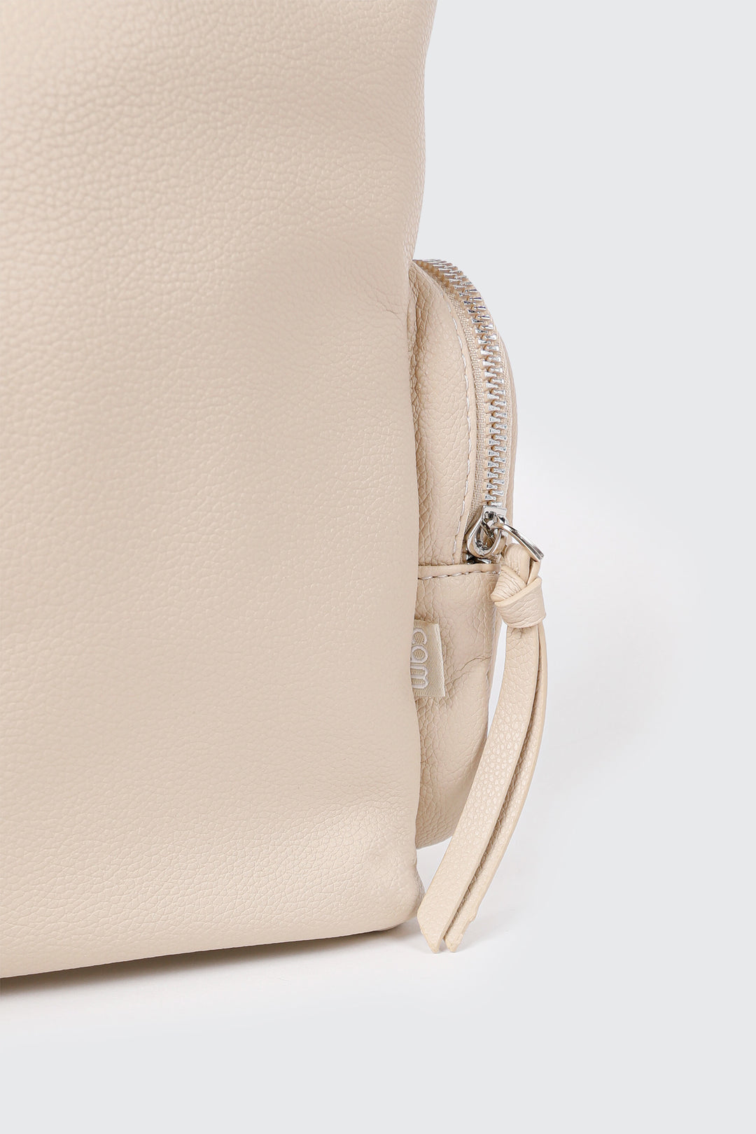 camactive™ Multi Pocket Shoulder Bag