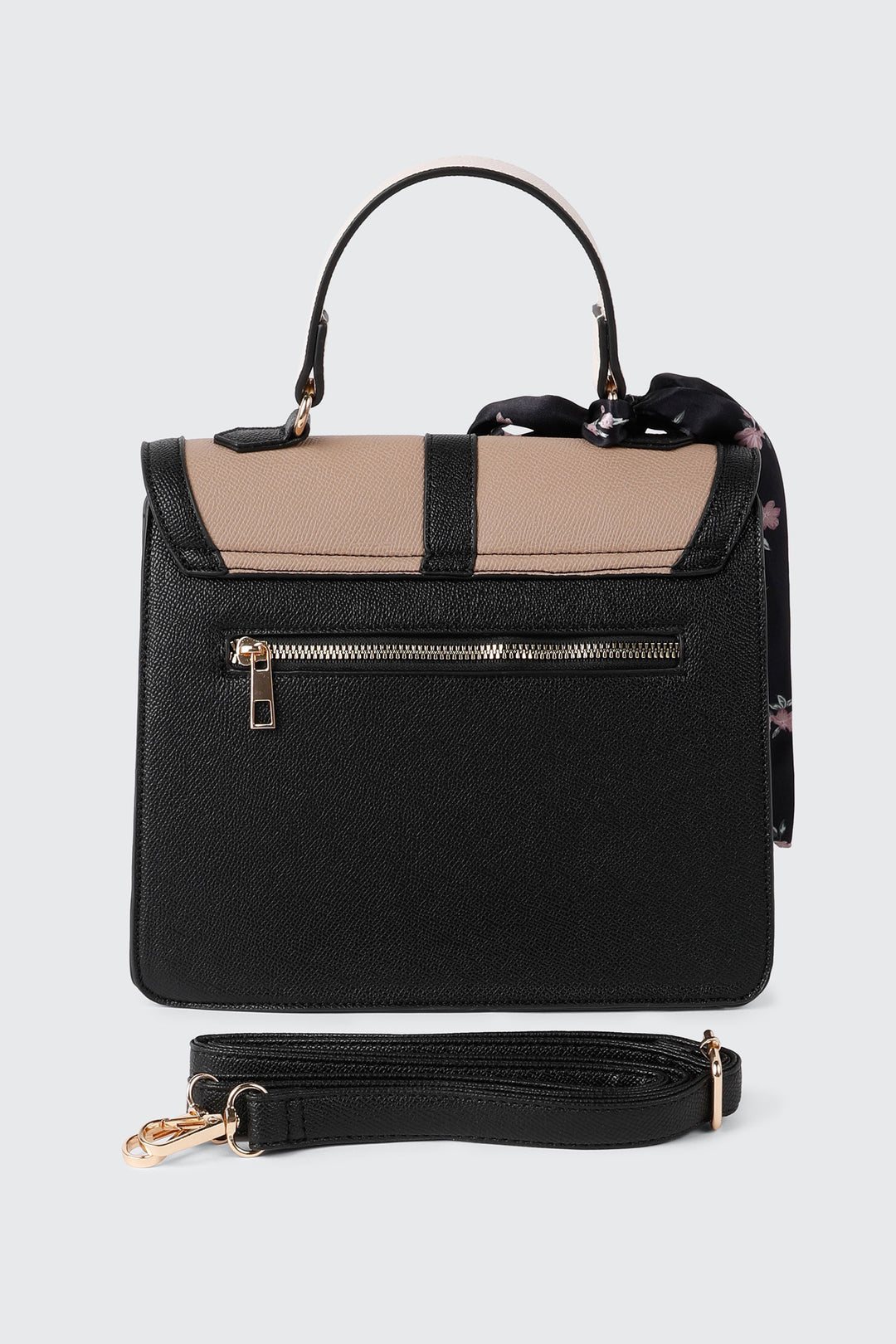 Sac à main en faux cuir avec foulard