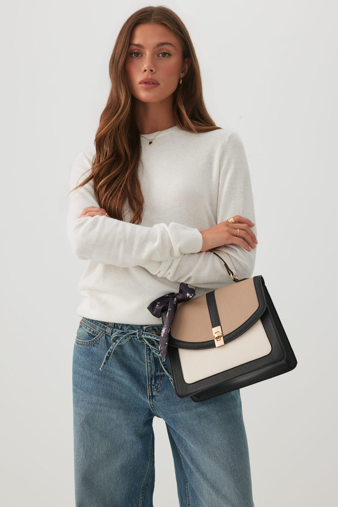 Sac à main en faux cuir avec foulard
